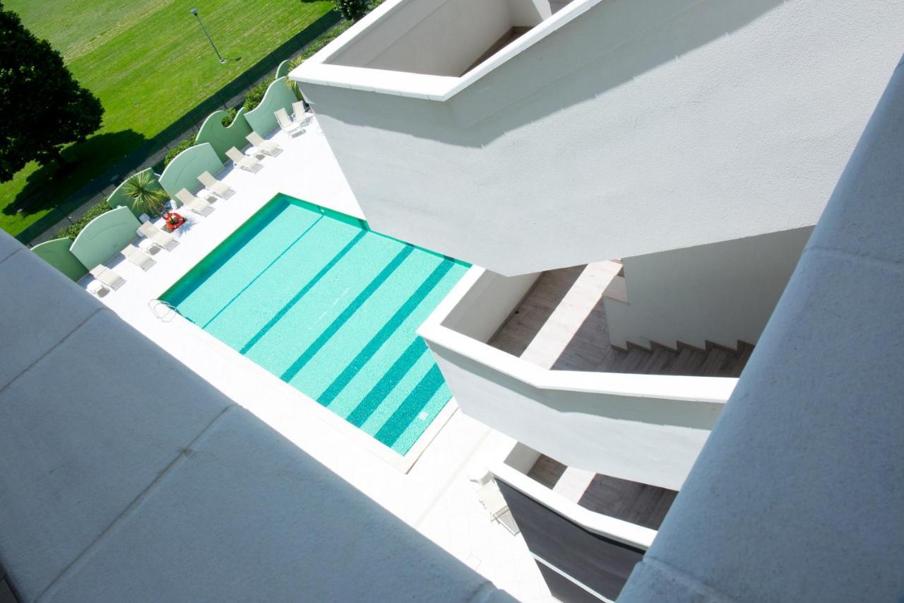 Nero D'Avorio Aparthotel&SPA Rimini Esterno foto