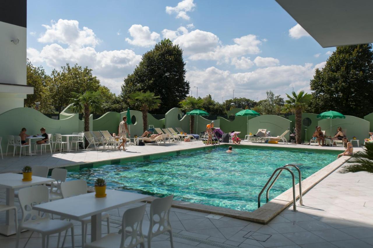 Nero D'Avorio Aparthotel&SPA Rimini Esterno foto